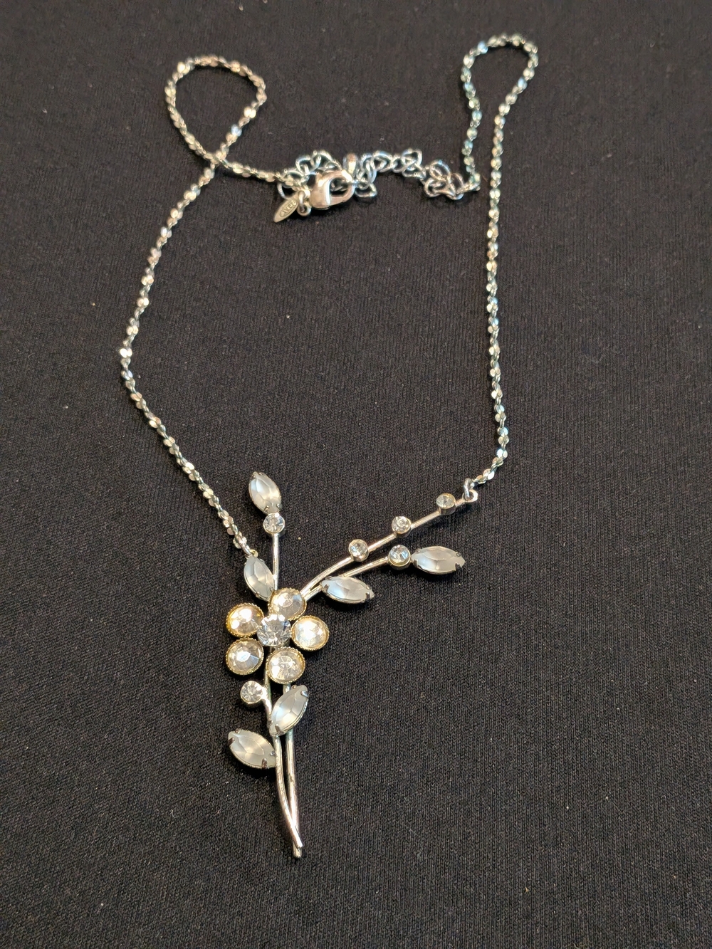 Vintage Avon Silver Floral Branch Pendant Necklace 20.5"
